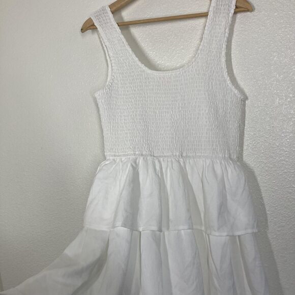 Entro Dress Womens Medium White Smocked Bodice Tiered Maxi Sleeveless D22872 - Picture 3 of 16